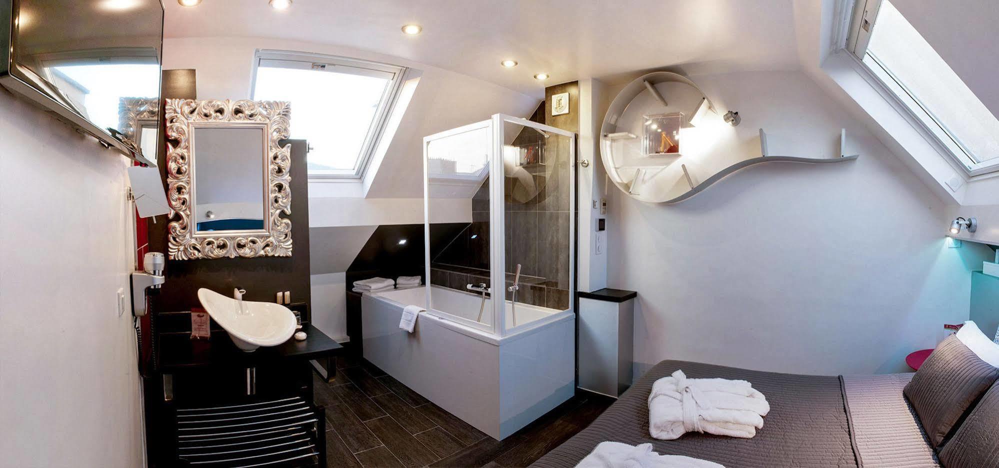 3H Paris Marais Hotel Exterior photo